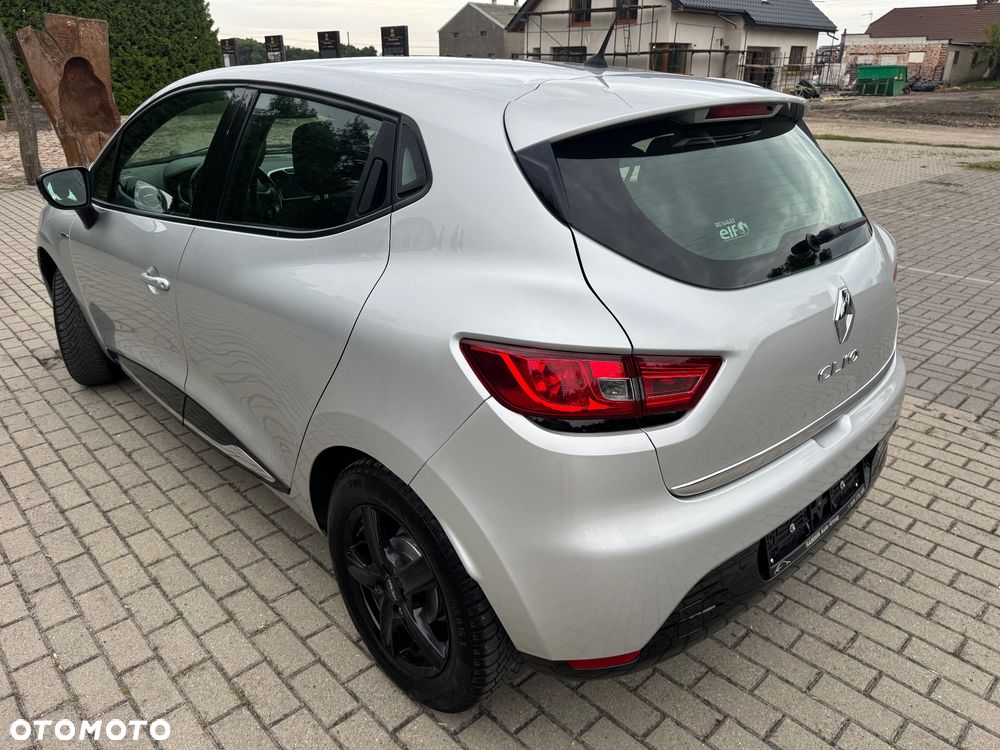 Renault Clio 1.2 16V 75 Limited - 6