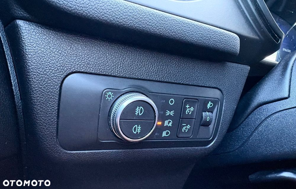 Ford Kuga 1.5 EcoBoost 2x4 ST-Line - 27
