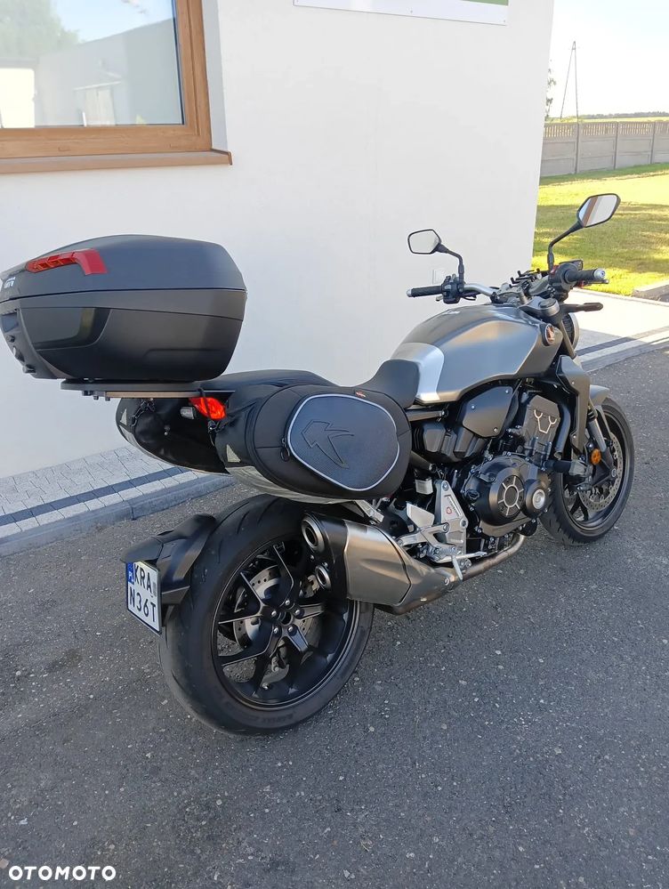 Honda CB - 2