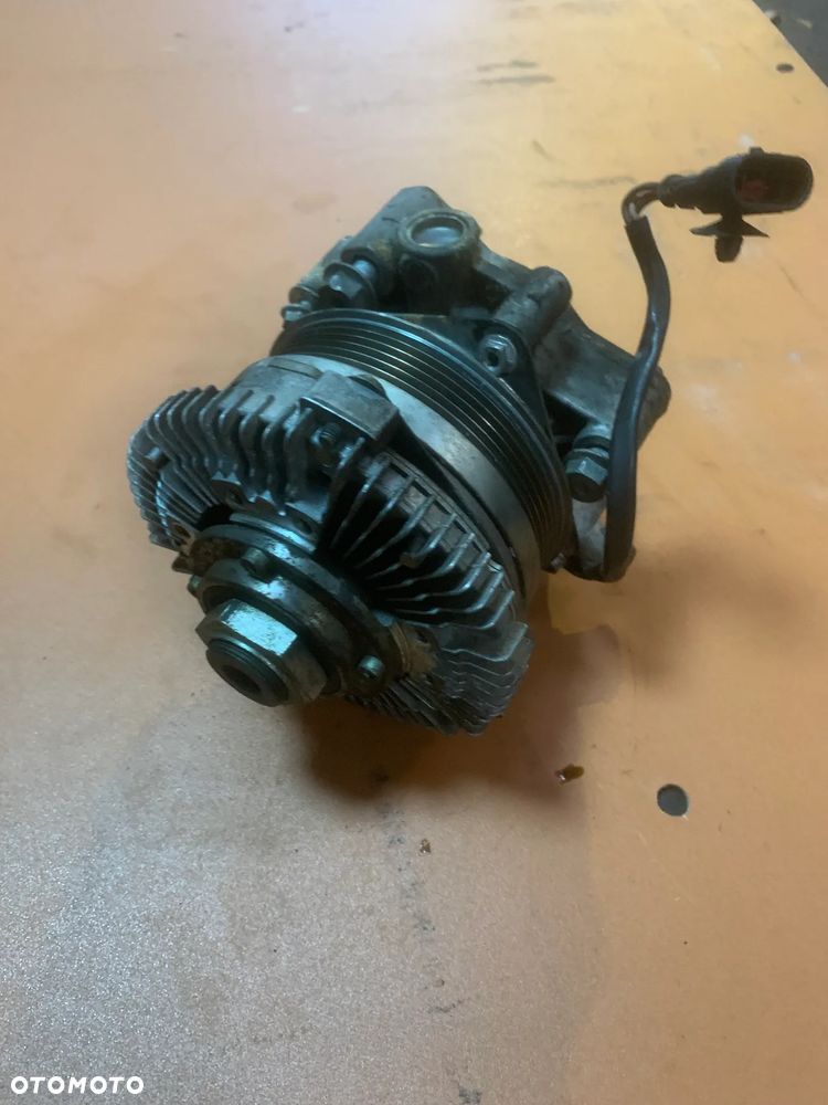 Iveco Daily euro 5 6 sprzeglo wiskotyczne pompa wody - 1