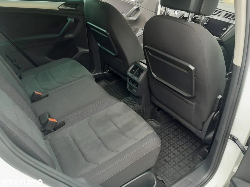 Volkswagen Tiguan - 16