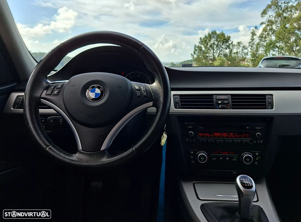 BMW 320 d Sport - 7