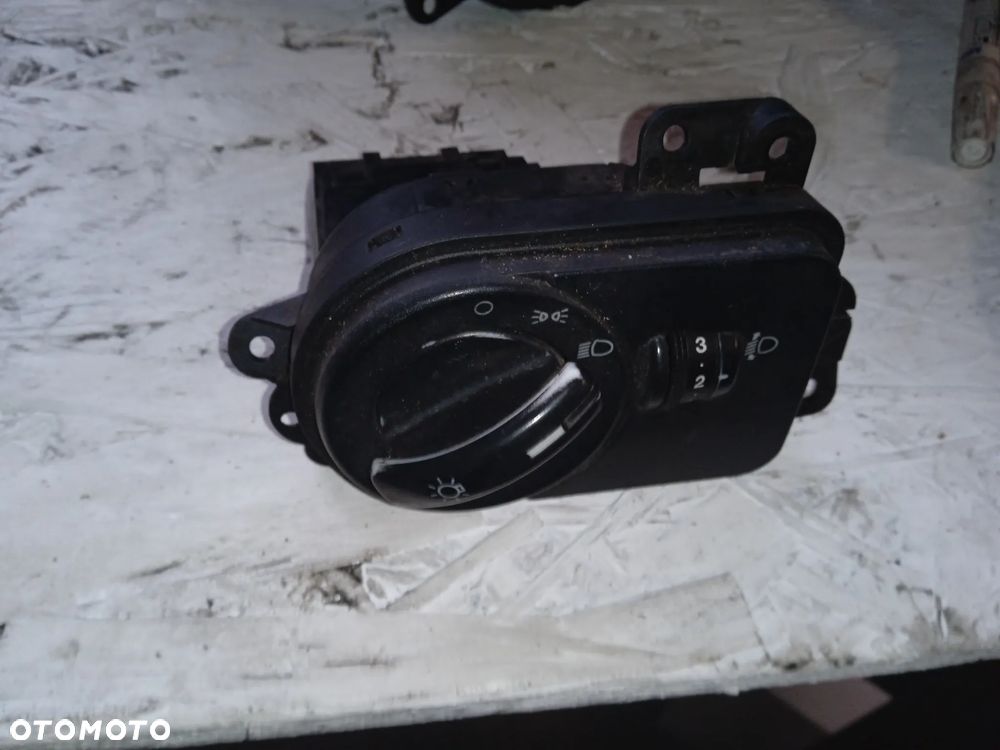 WLACZNIK PRZELACZNIK SWIATEL FORD FIESTA MK6 2s6t13a024ca - 1