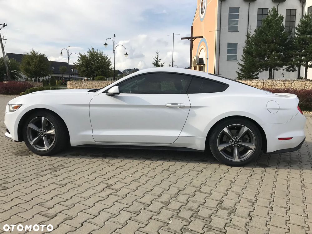 Ford Mustang - 21