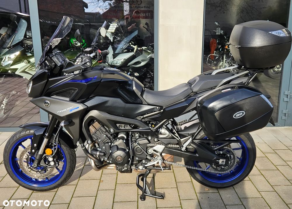 Yamaha MT - 17
