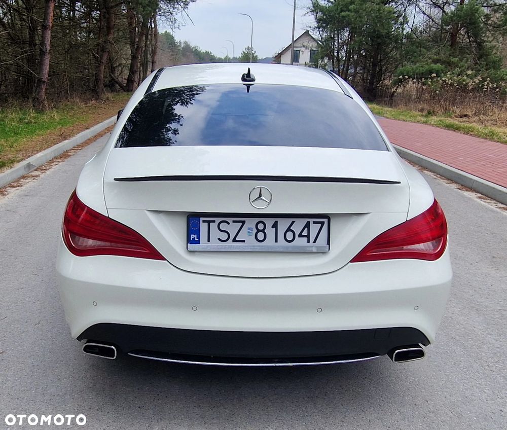 Mercedes-Benz CLA 200 Urban - 4