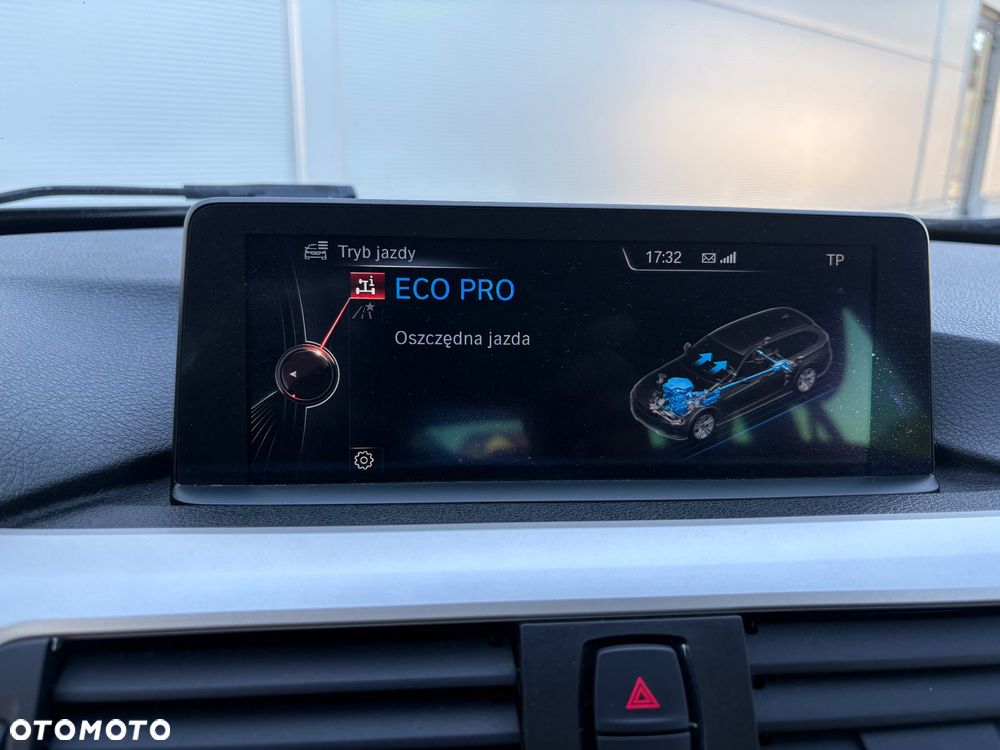 BMW Seria 3 320d Efficient Dynamics Edition Blue Perf Sport Line - 21