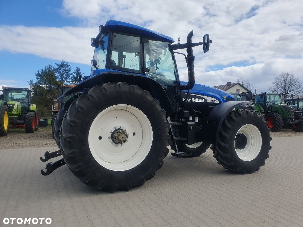 New Holland TM 175 - 3