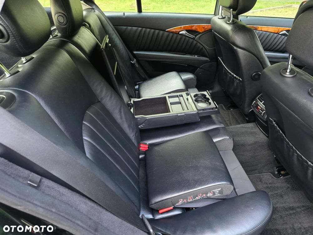 Mercedes-Benz Klasa E 280 4-Matic Elegance - 32