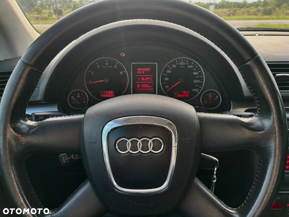 Audi A4 Limousine 1.6 - 22