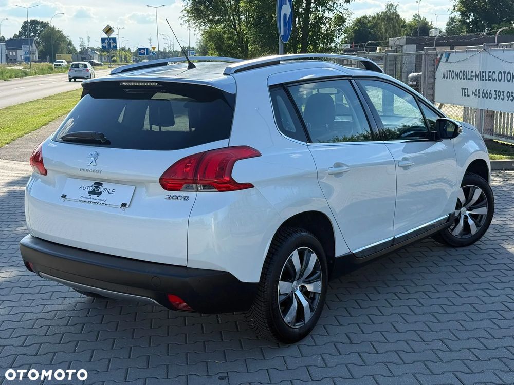 Peugeot 2008 1.6 VTi Style - 4