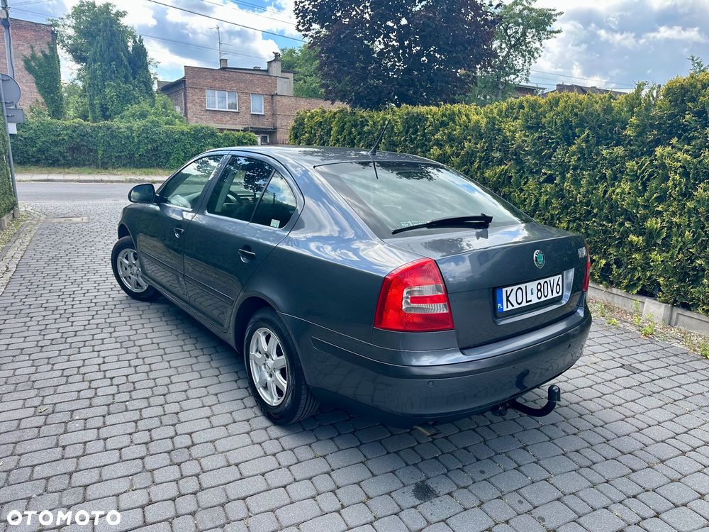 Skoda Octavia 1.6 Ambition - 10