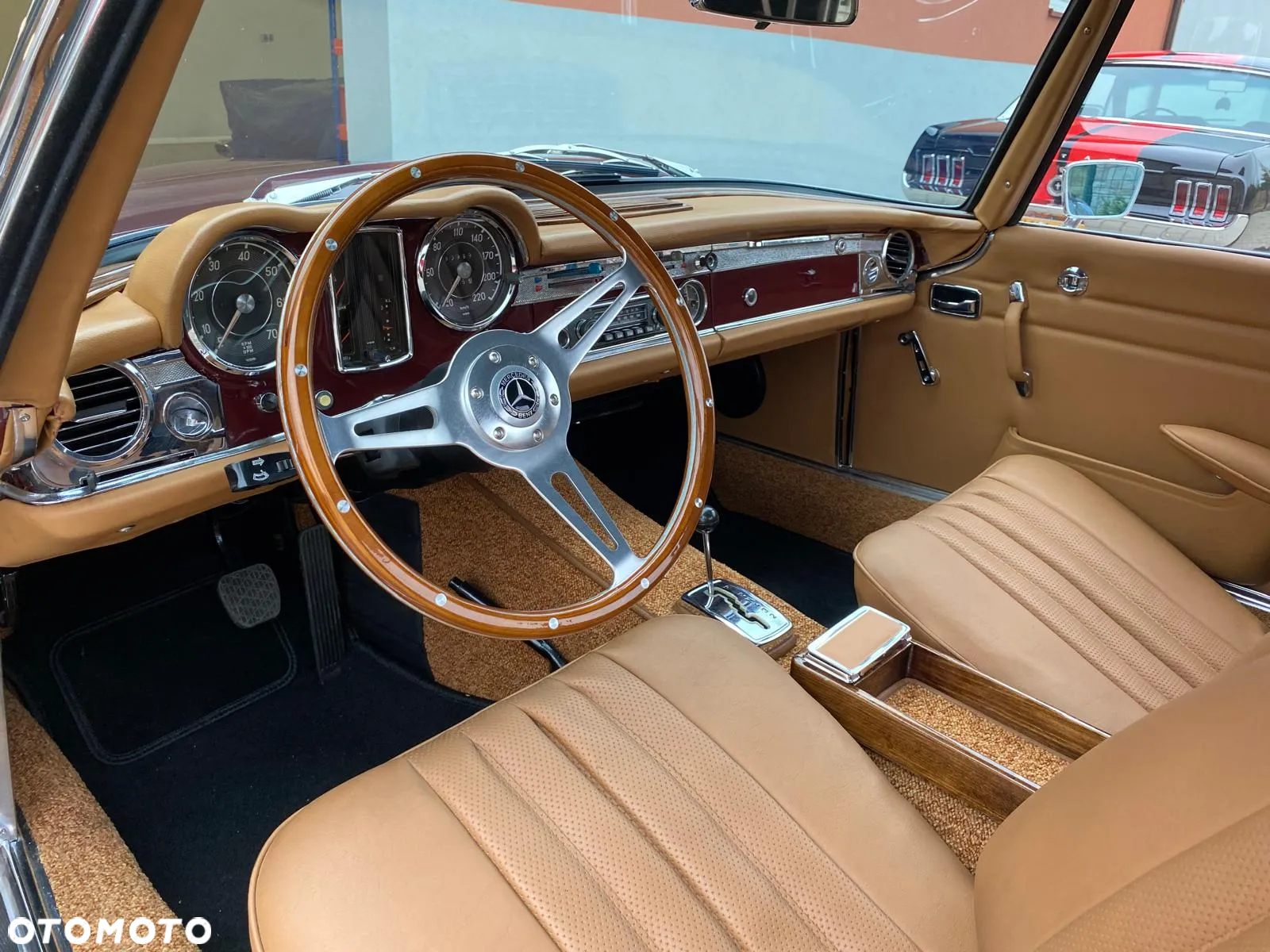 Mercedes-Benz SL - 16