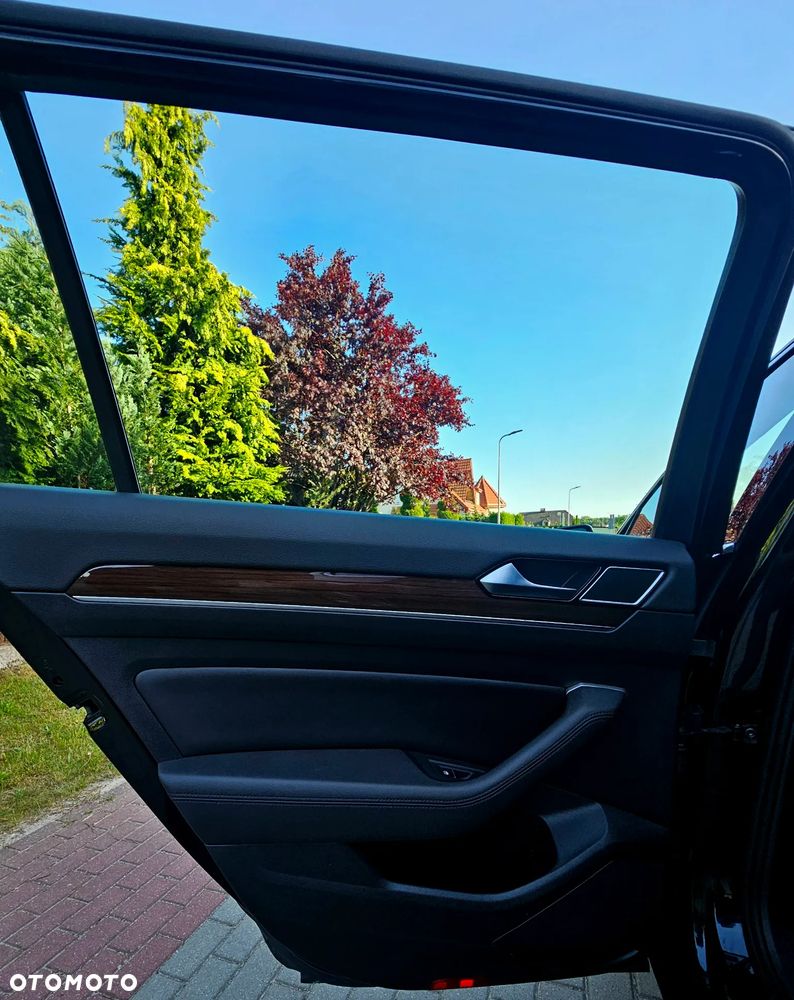 Volkswagen Passat 2.0 TDI BMT Highline - 25