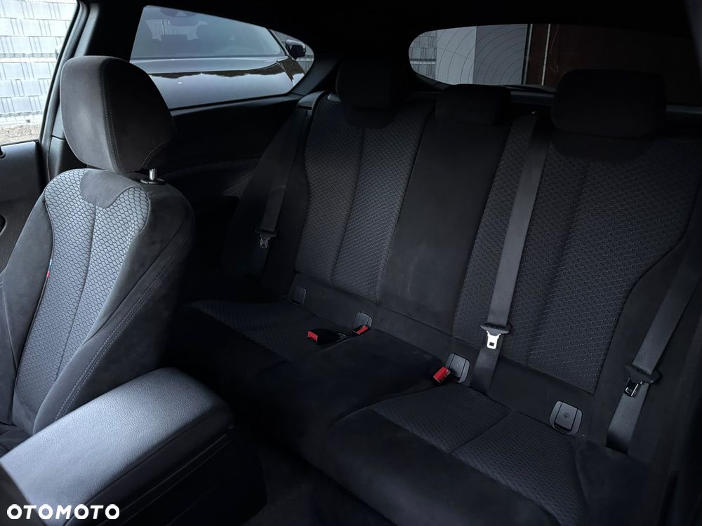 BMW Seria 1 118i M Sport - 39