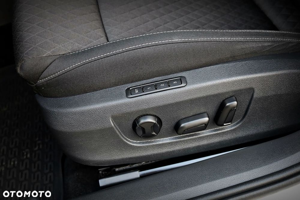 Skoda Superb 2.0 TDI SCR 4x4 Ambition DSG - 23