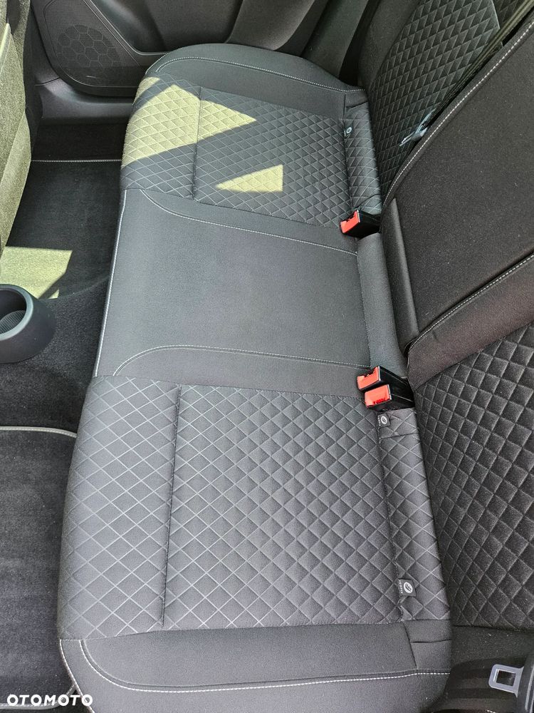 Skoda RAPID 1.2 TSI Edition - 22