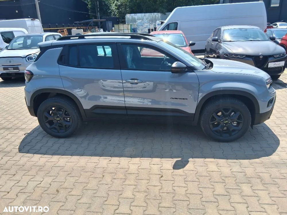 Jeep Avenger 1.2 AT6 4xe MHEV Upland - 4