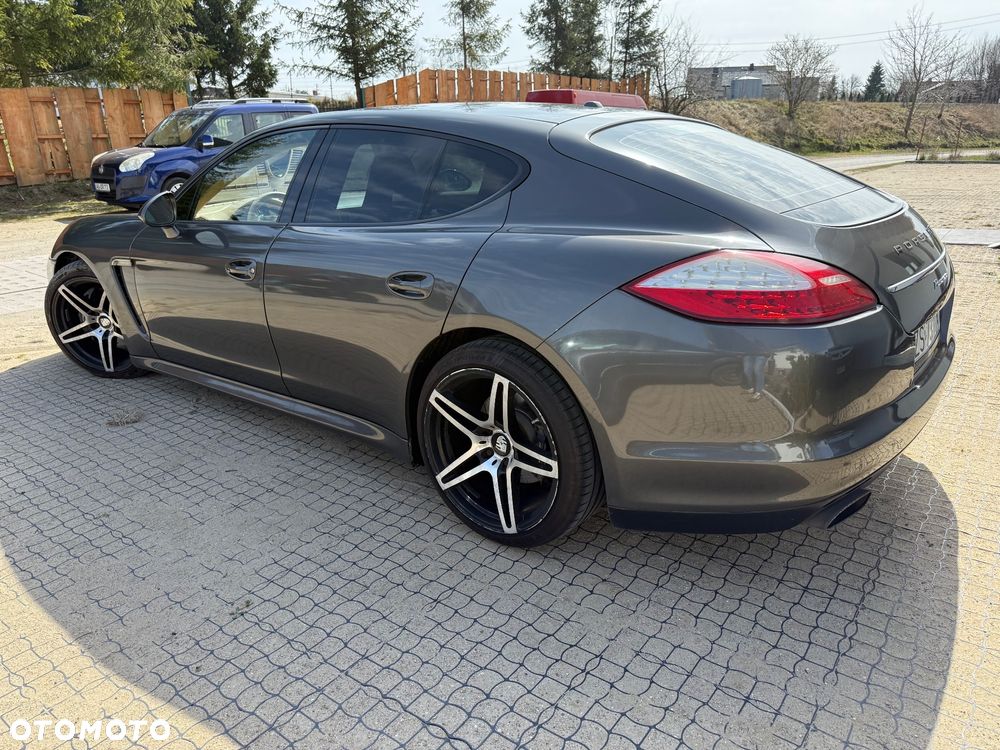 Porsche Panamera 4 PDK - 4