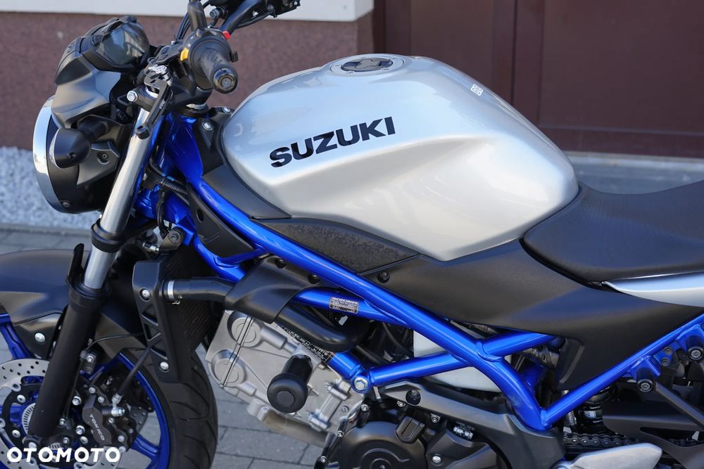 Suzuki SV - 28