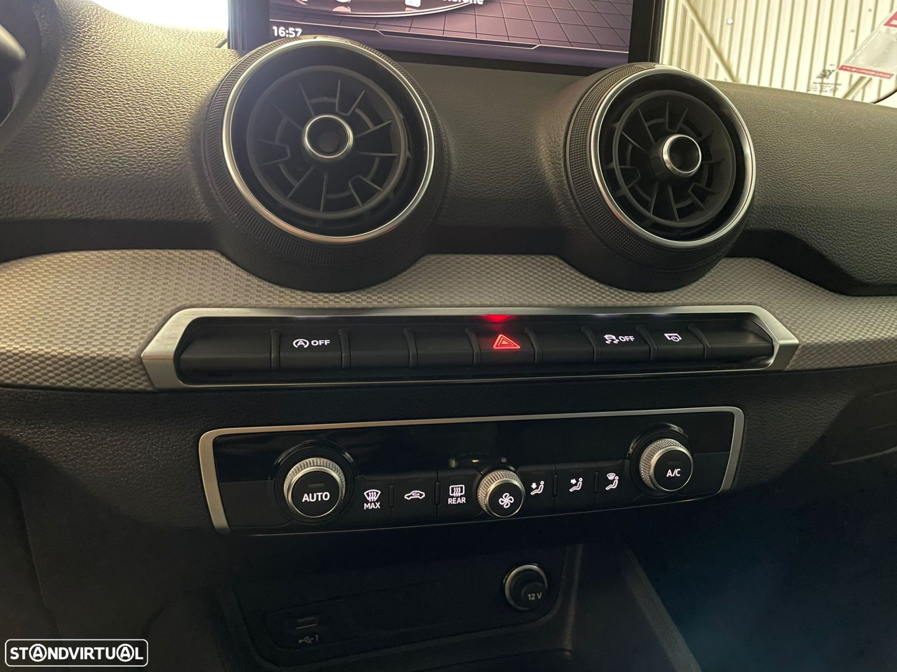 Audi Q2 30 TFSI - 28