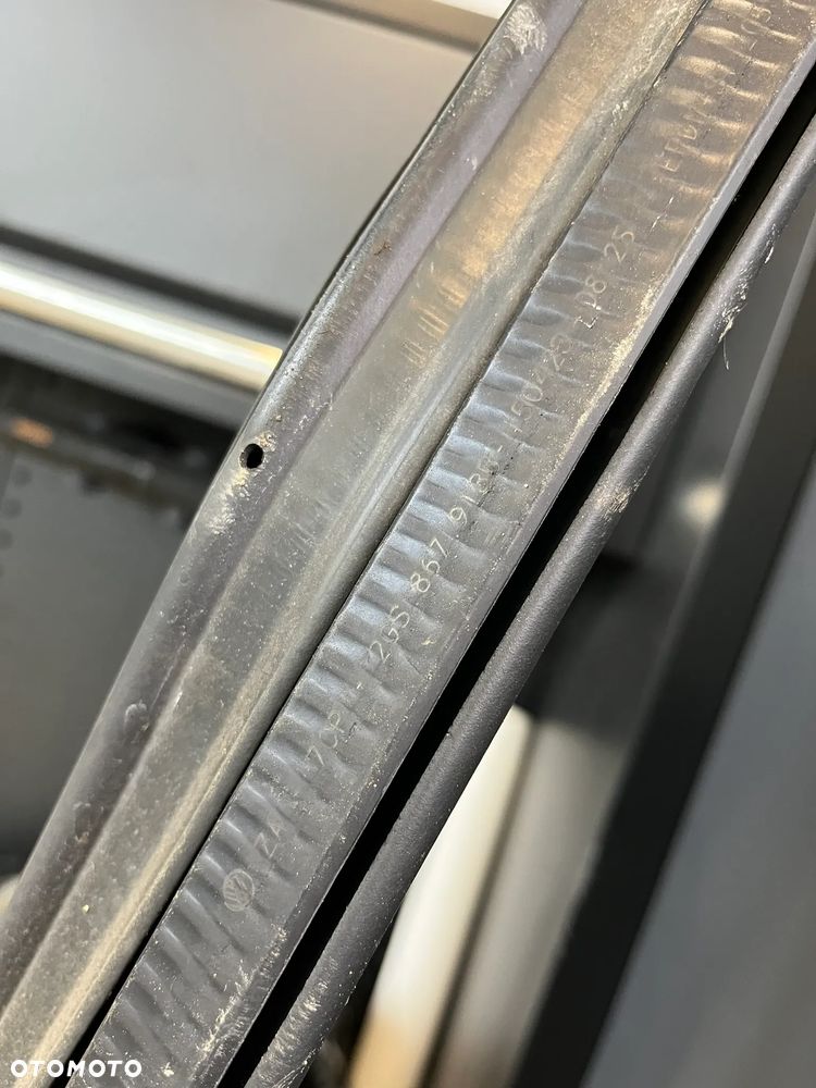 VW Volkswagen Polo 2G Uszczelka drzwi 2GS867911B 2GS867913B 2GS867914B - 2