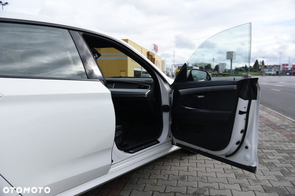 BMW 5GT 530d - 17