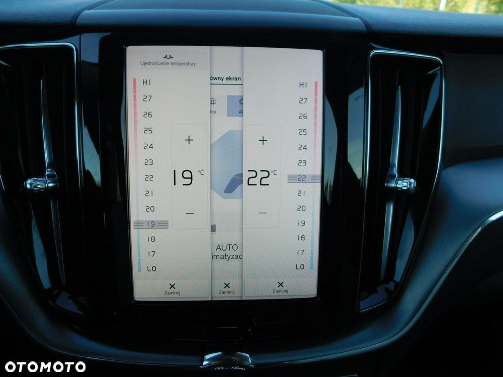 Volvo XC 60 D4 Momentum Pro - 15