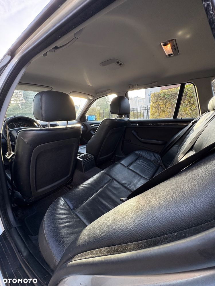 BMW Seria 3 316i - 11