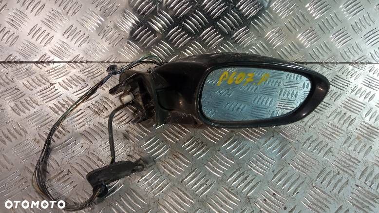 LUSTERKO PRAWE PEUGEOT 607 - 1