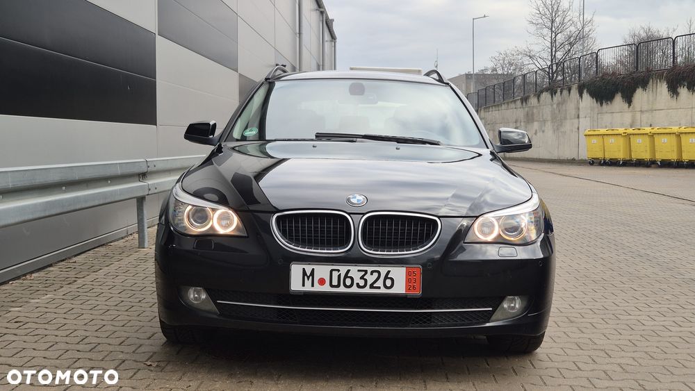BMW Seria 5 520d - 13