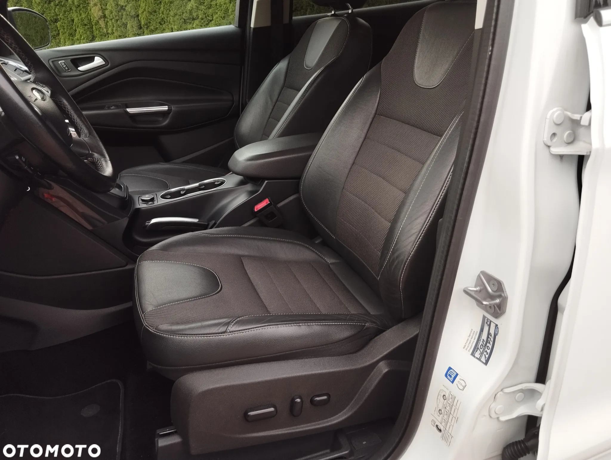 Ford Kuga 2.0 TDCi AWD ST-Line - 8