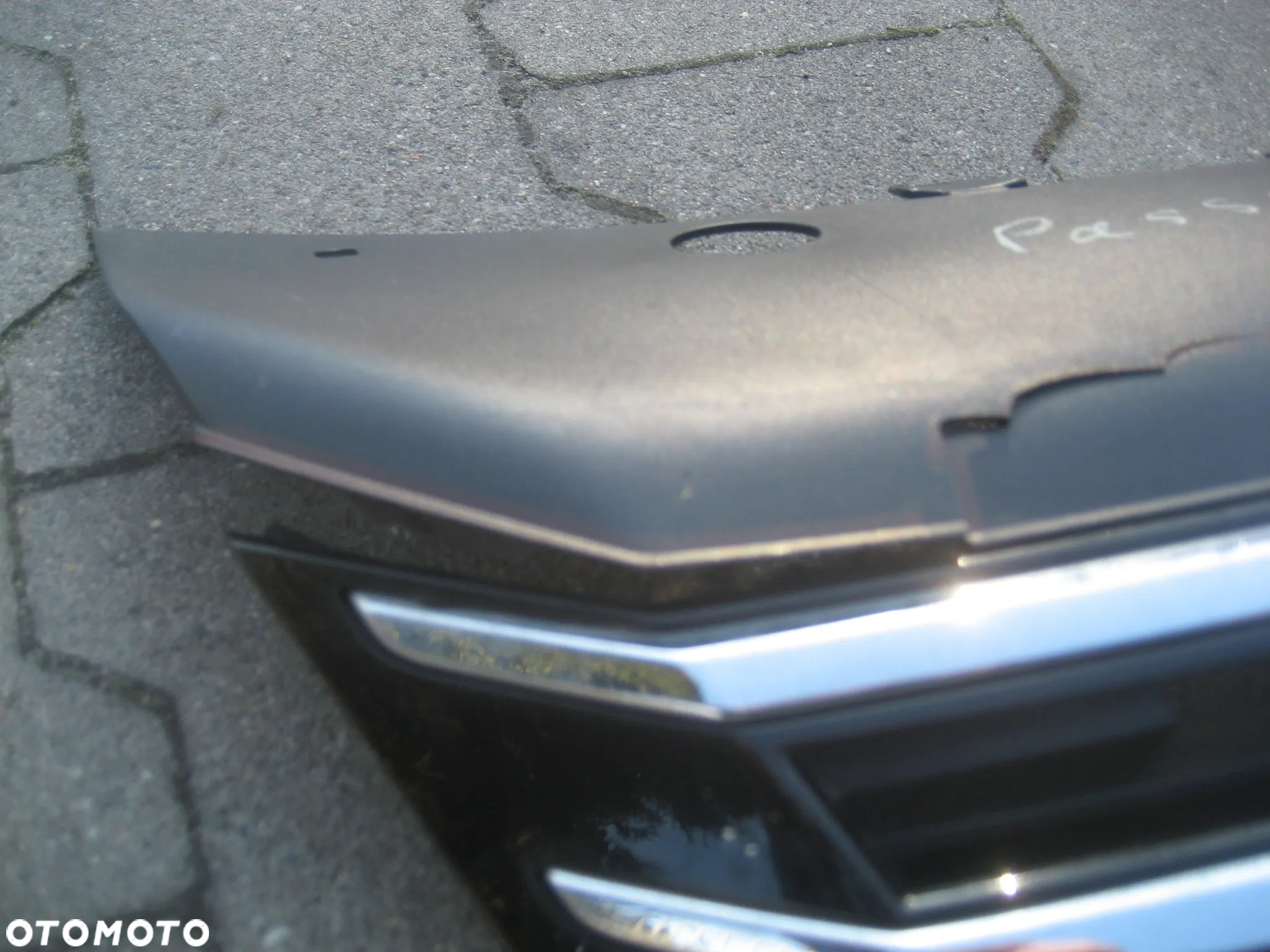 vw passat b7 atrapa grill 3aa853653 uszkodzona - 6