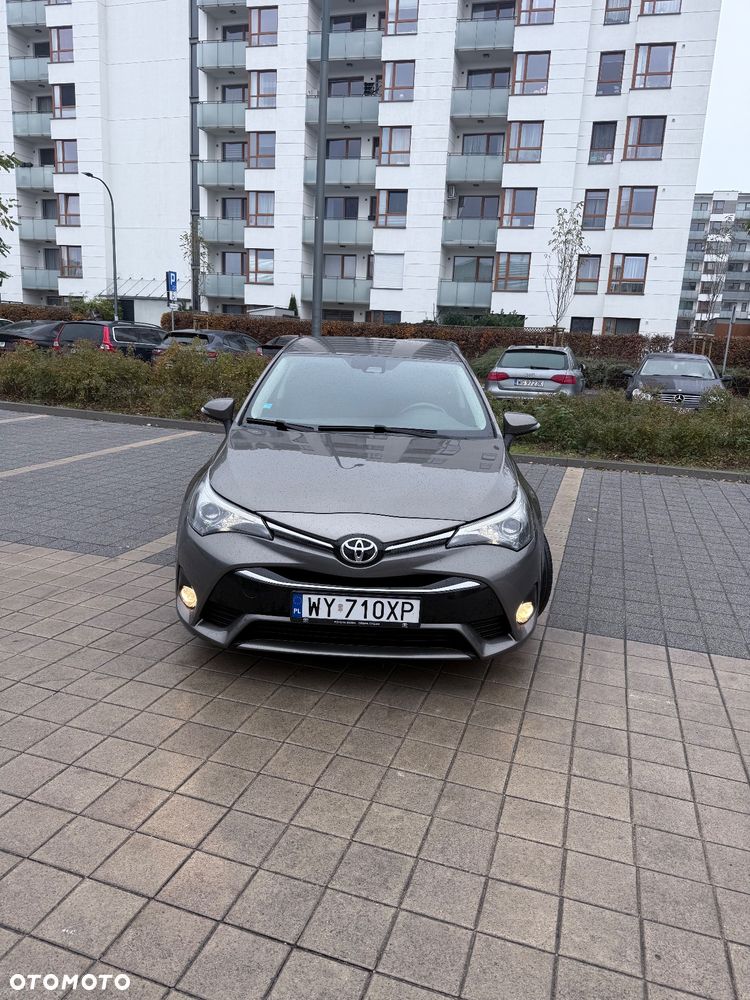 Toyota Avensis 2.0 Sol MS - 2