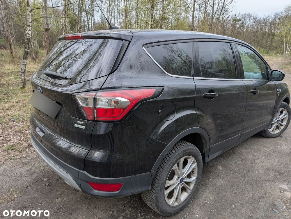 Ford Escape 2.0 EcoBoost AWD Titanium - 4