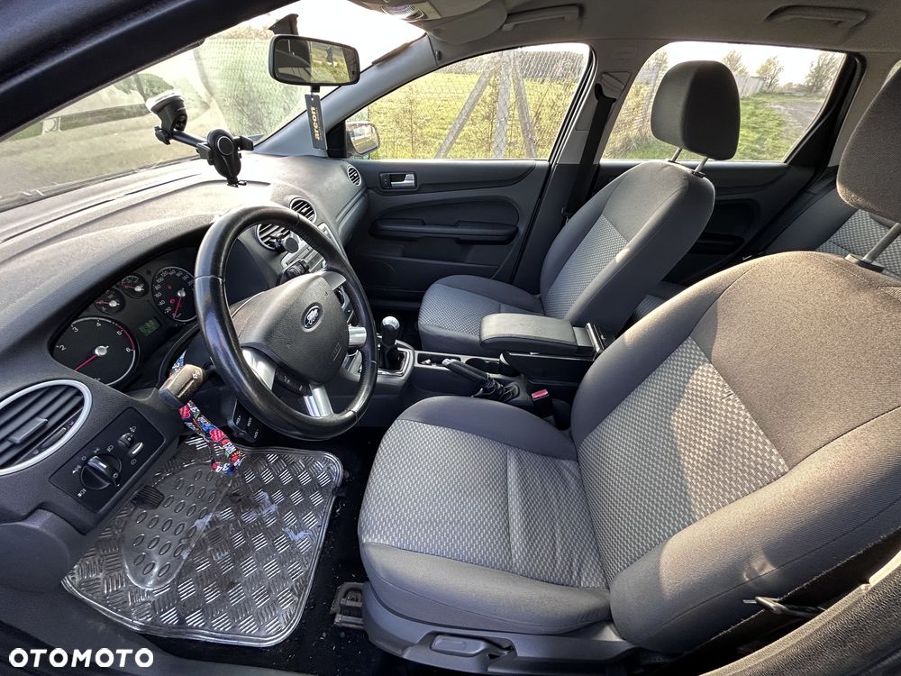 Ford Focus 1.6 TDCi Ambiente - 9