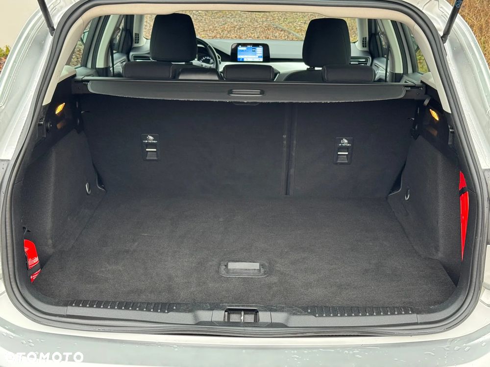 Ford Focus 1.5 TDCi SYNC Edition - 10