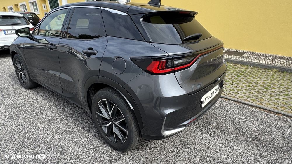 Lexus LBX Emotion - 4