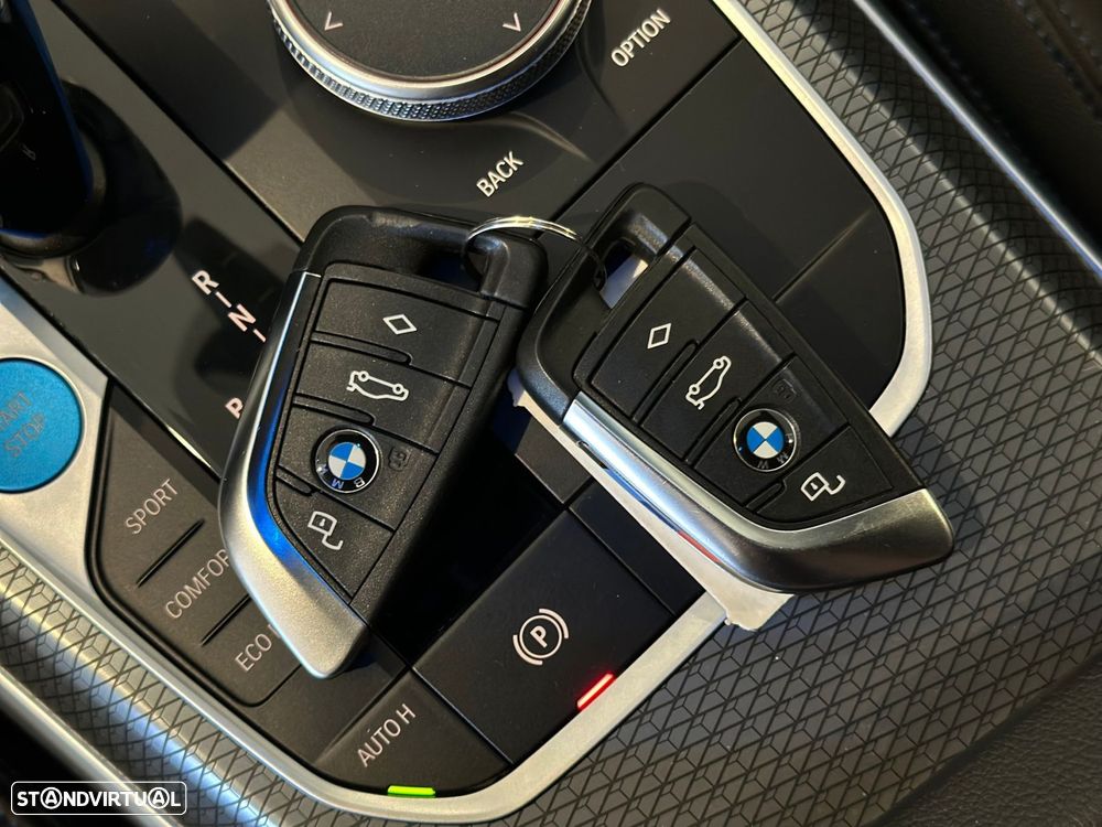 BMW i4 eDrive40 Pack Desportivo M - 27