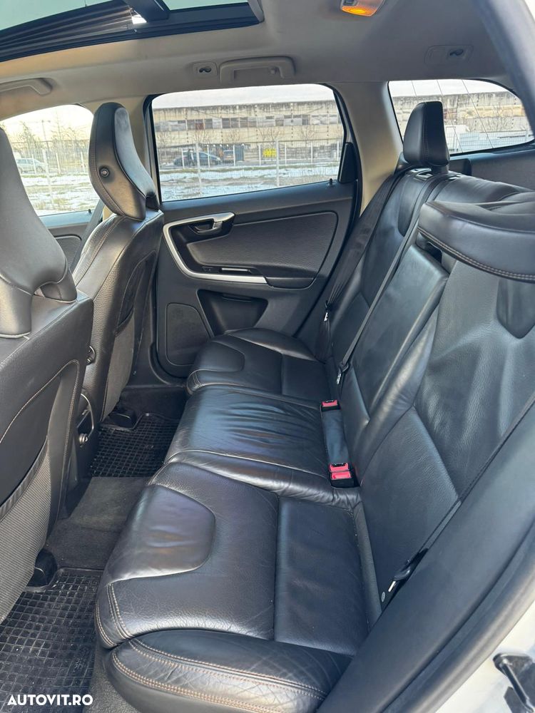 Volvo XC 60 D4 Summum - 8