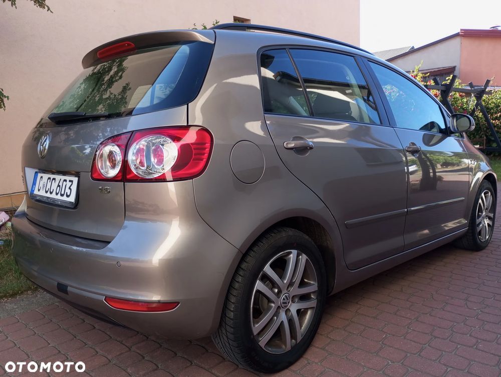 Volkswagen Golf Plus - 12