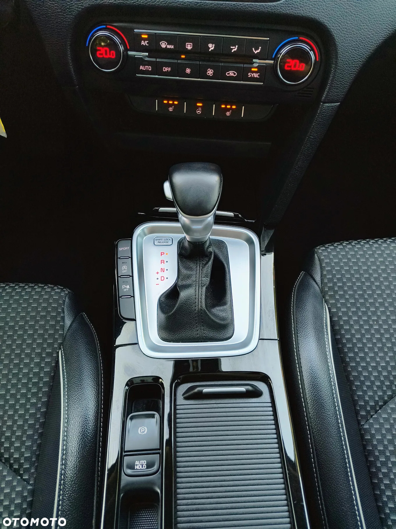 Kia XCeed 1.4 T-GDI OPF DCT7 JBL SOUND EDITION - 37