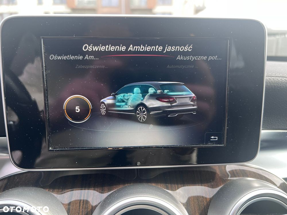 Mercedes-Benz Klasa C 250 7G-TRONIC - 11