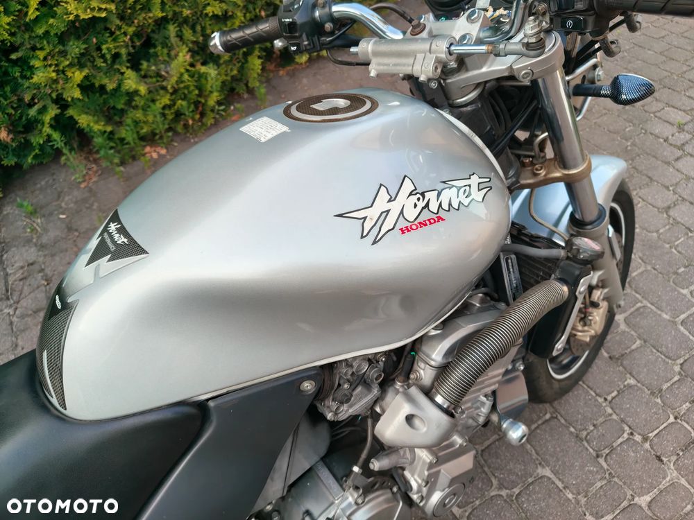 Honda Hornet - 12