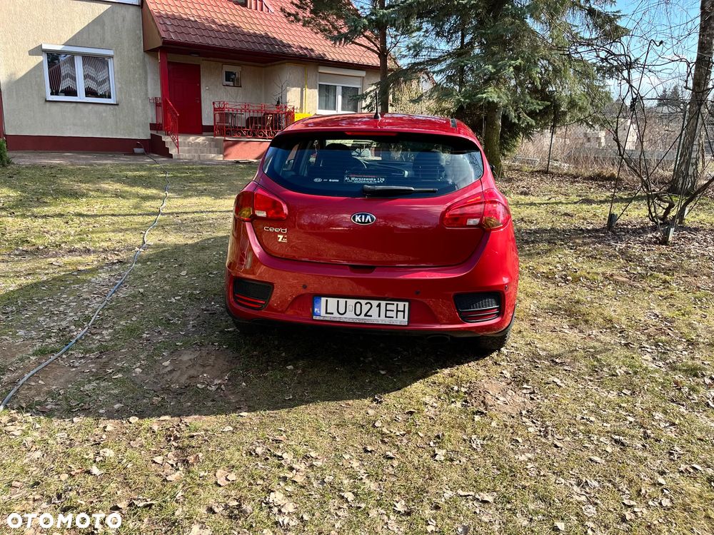 Kia Ceed - 10