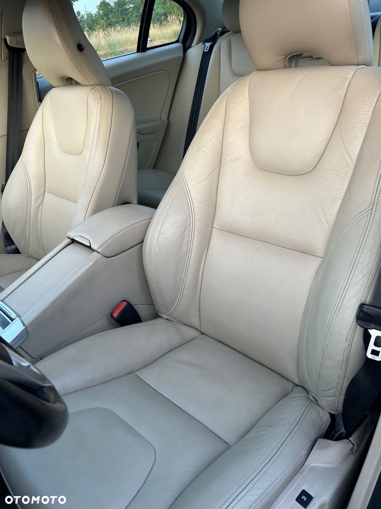Volvo S60 - 18