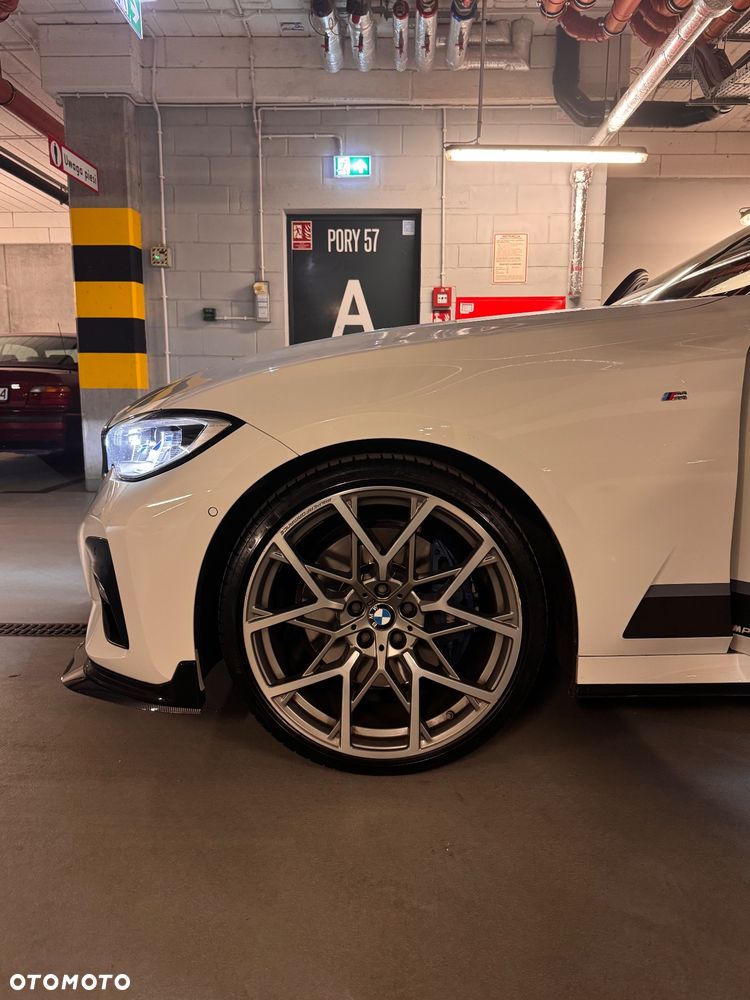 BMW Seria 3 330i - 3