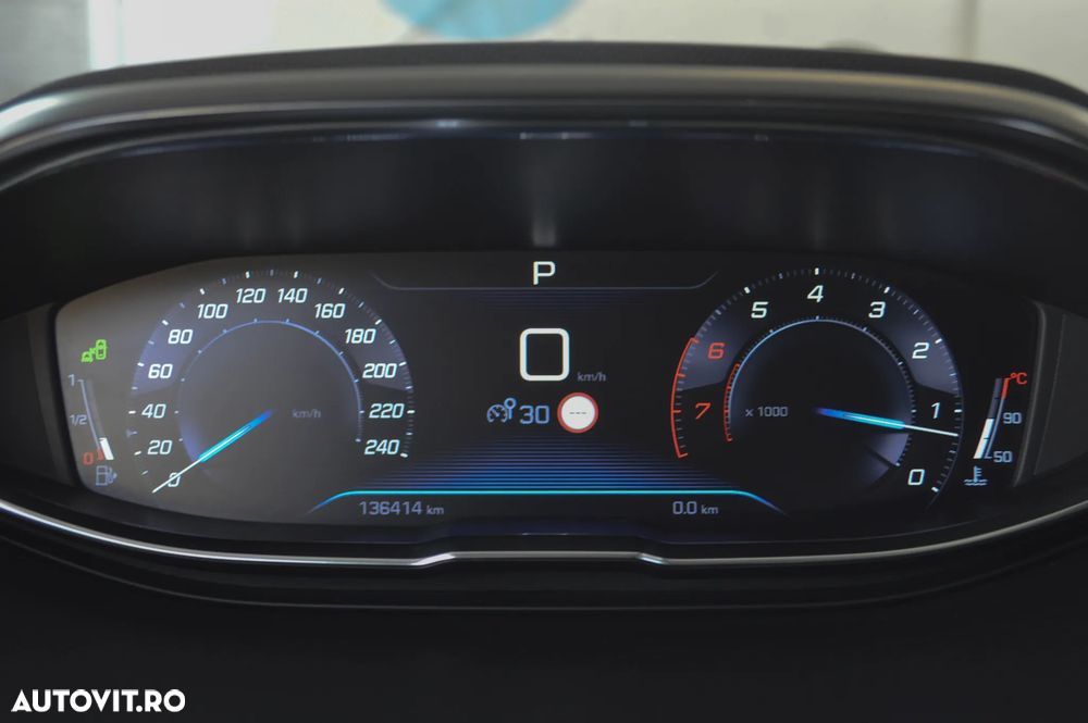 Peugeot 3008 1.6 THP EAT6 Allure - 12