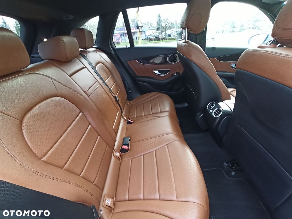 Mercedes-Benz GLC - 9