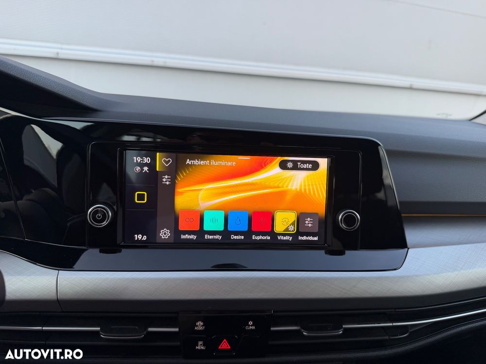 Volkswagen Golf 1.0 TSI Comfortline - 26